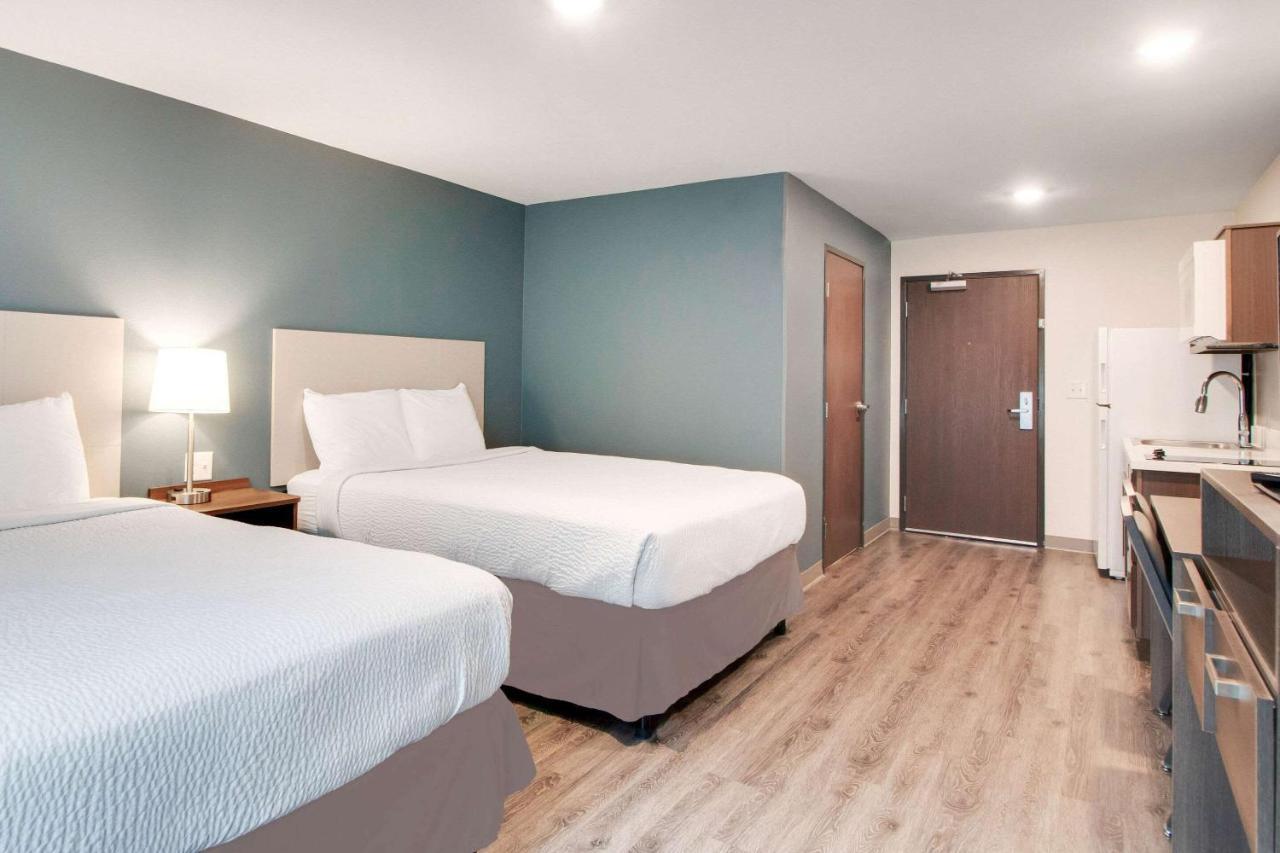 Woodspring Suites Lake Jackson Exterior photo